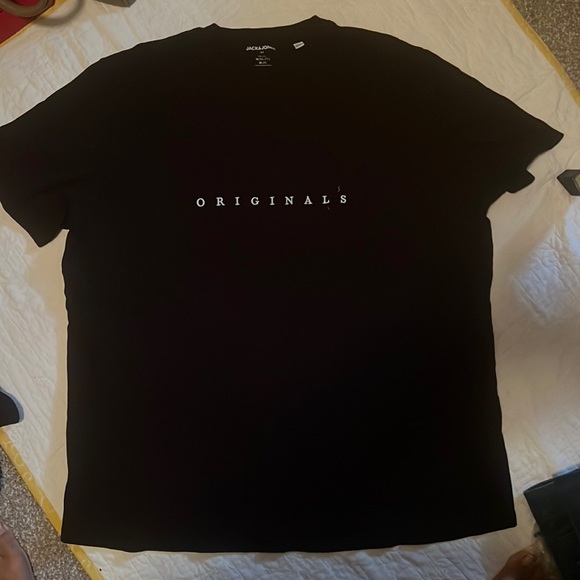 Jack and Jones t shirt - Picture 1 of 3